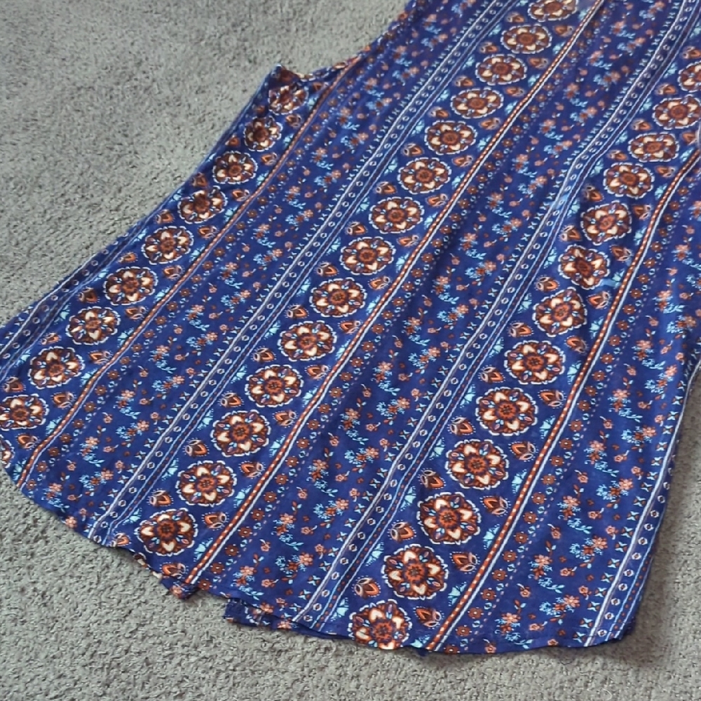 Bohemian Floral Sleeveless Blue Stretch Top - Picture 15 of 16